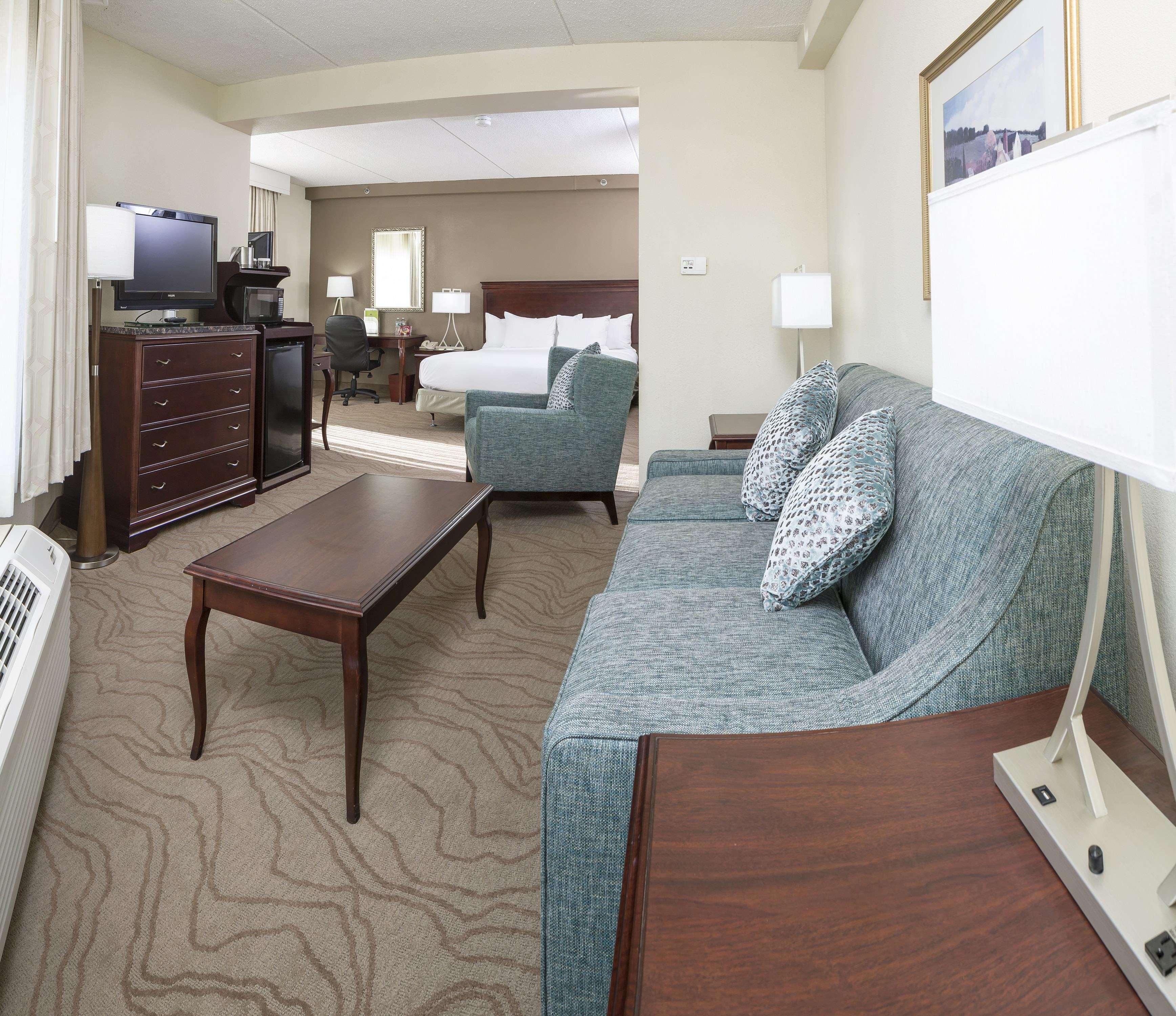 Doubletree By Hilton Boston-Milford Hotel Exterior foto