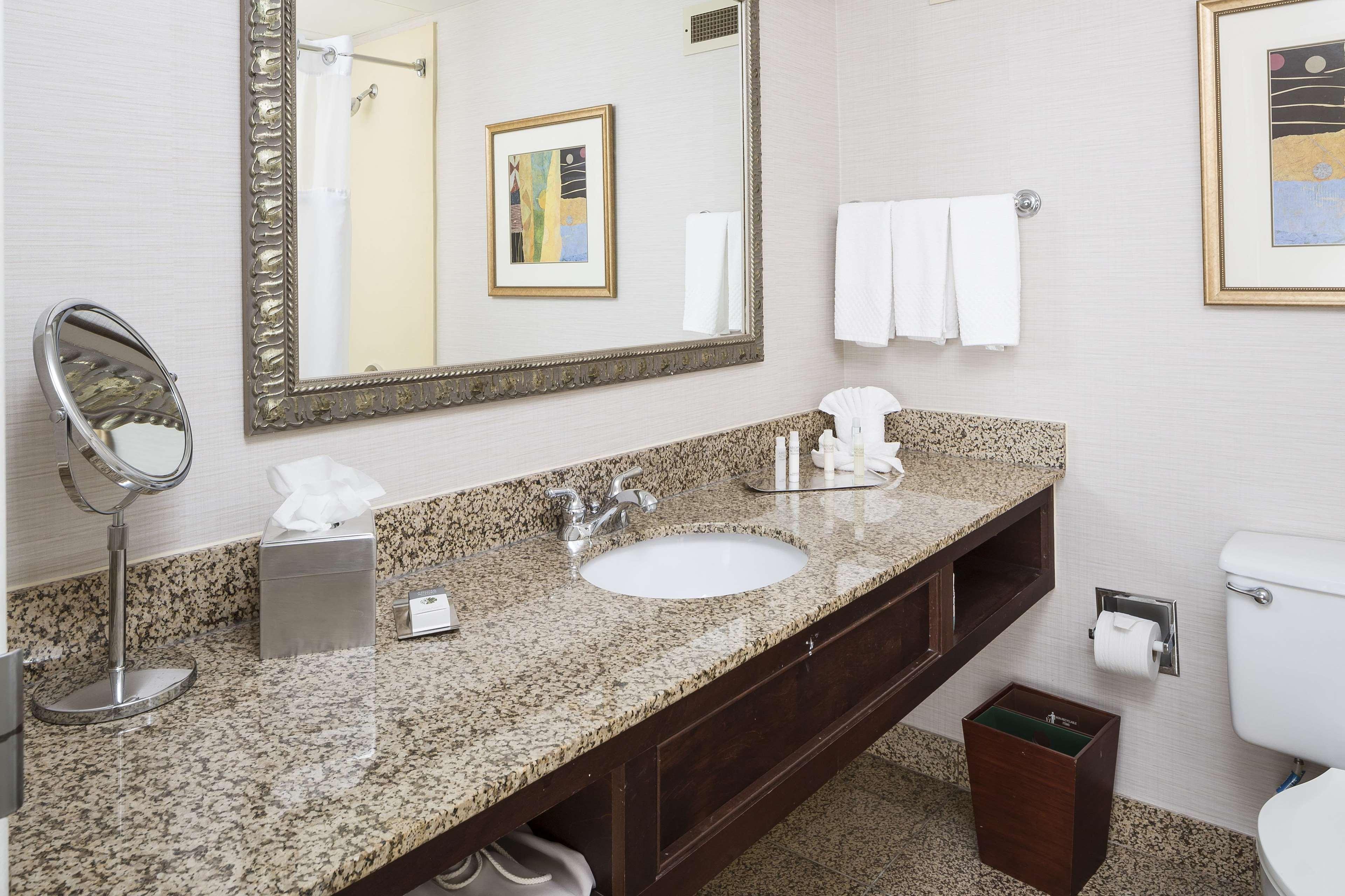 Doubletree By Hilton Boston-Milford Hotel Exterior foto