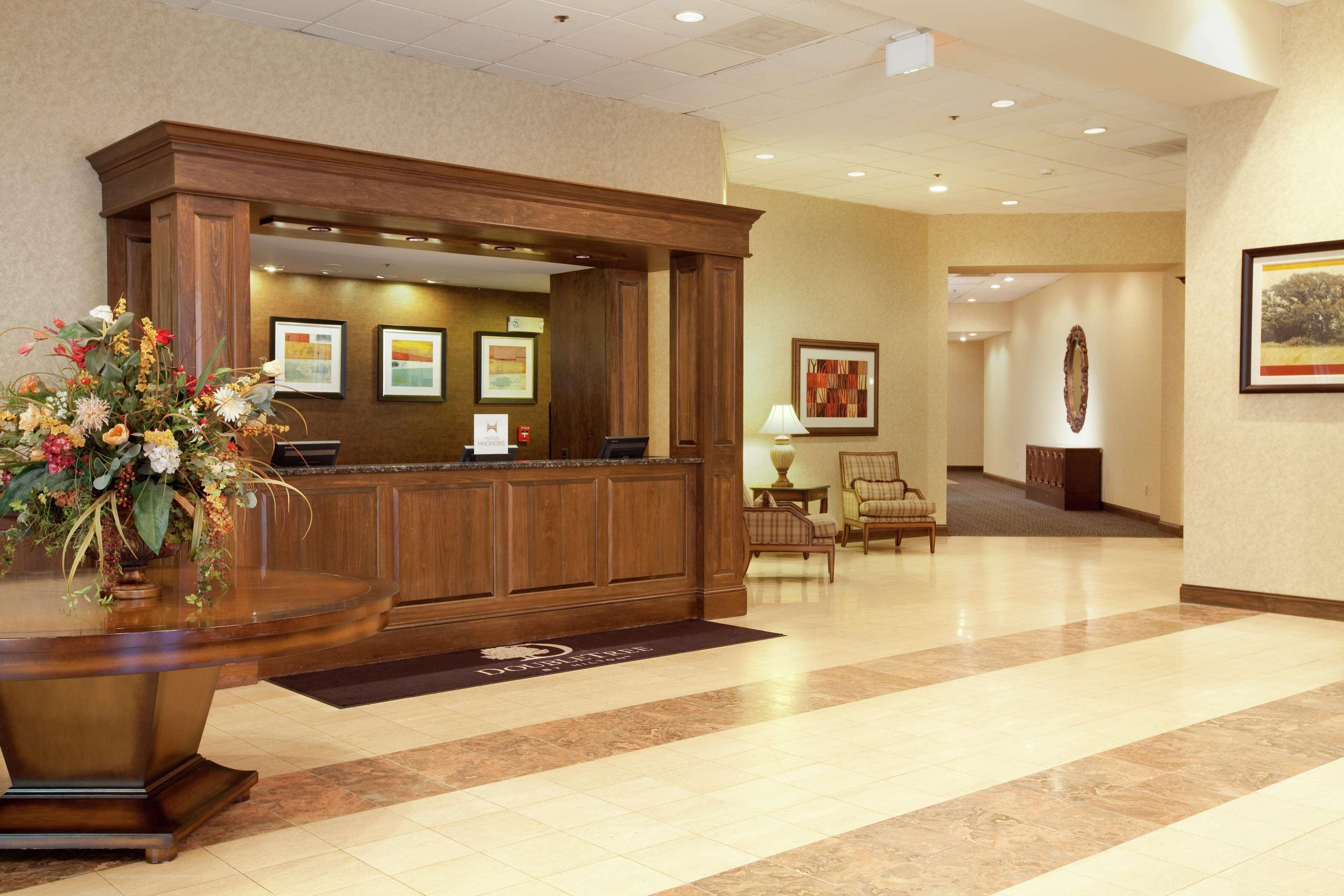 Doubletree By Hilton Boston-Milford Hotel Interior foto