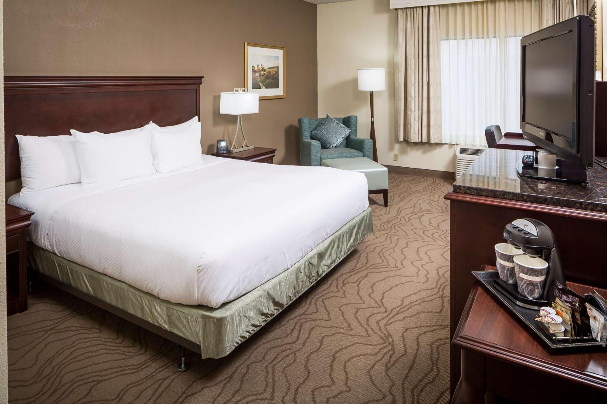 Doubletree By Hilton Boston-Milford Hotel Exterior foto
