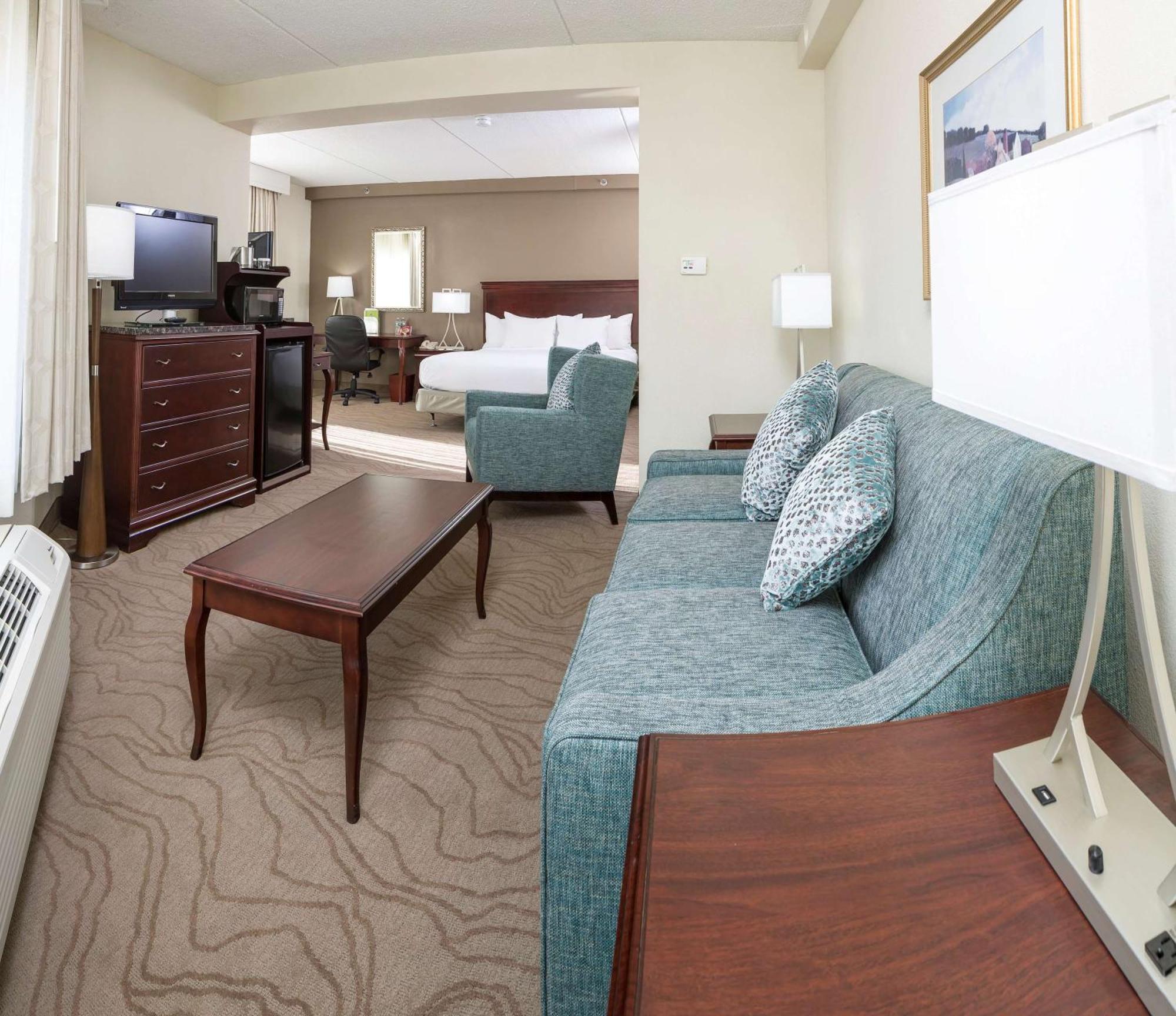 Doubletree By Hilton Boston-Milford Hotel Exterior foto