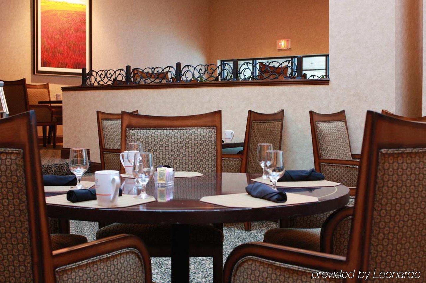 Doubletree By Hilton Boston-Milford Hotel Restaurante foto